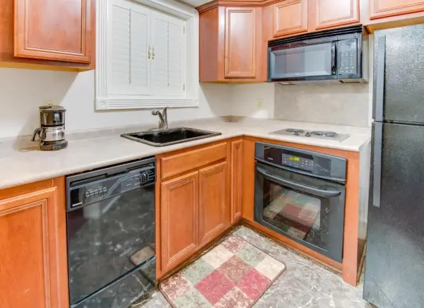 LA Plaza Apartments 4